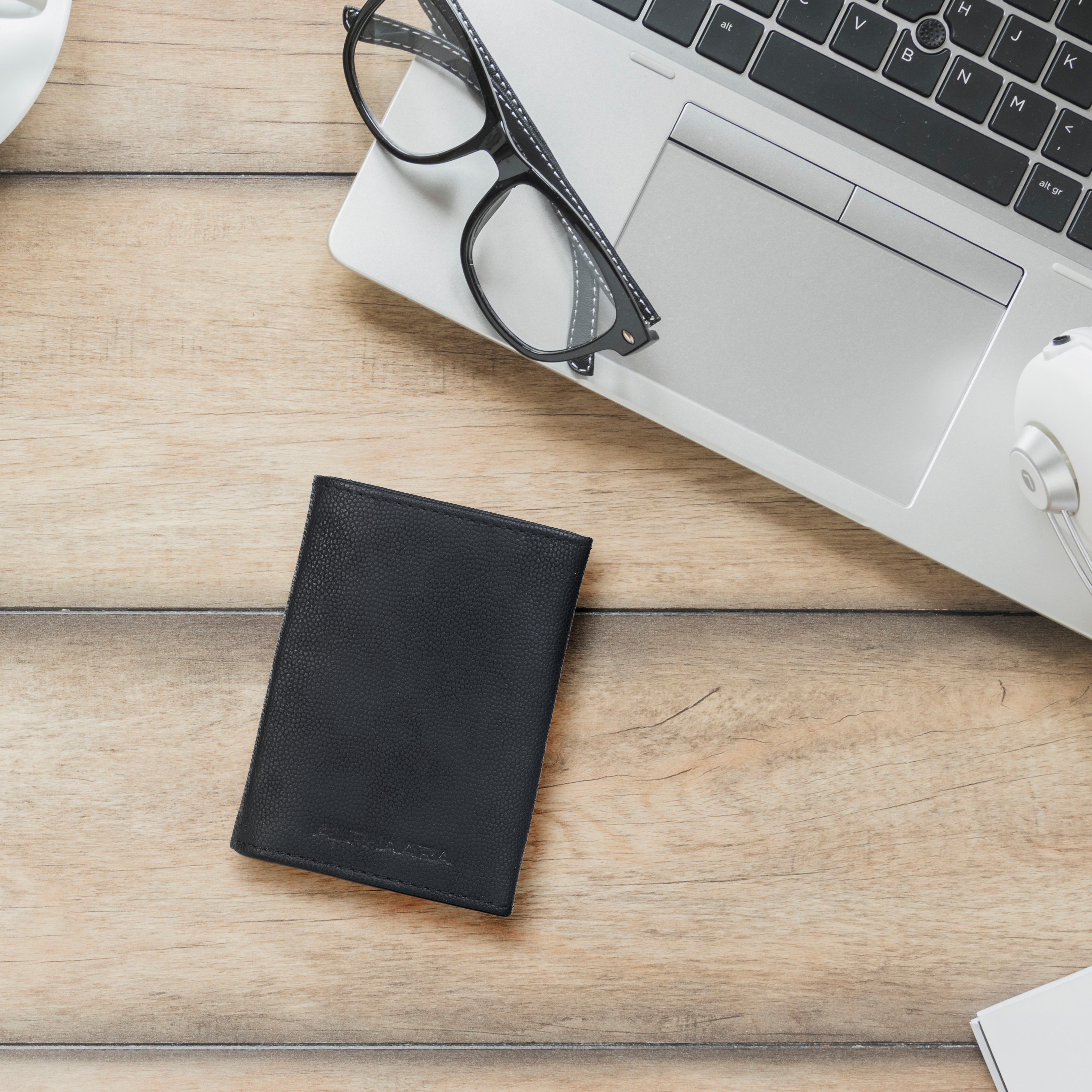 Alphaara Ranger Pro – Smart Side Pop-Up RFID Wallet for Men