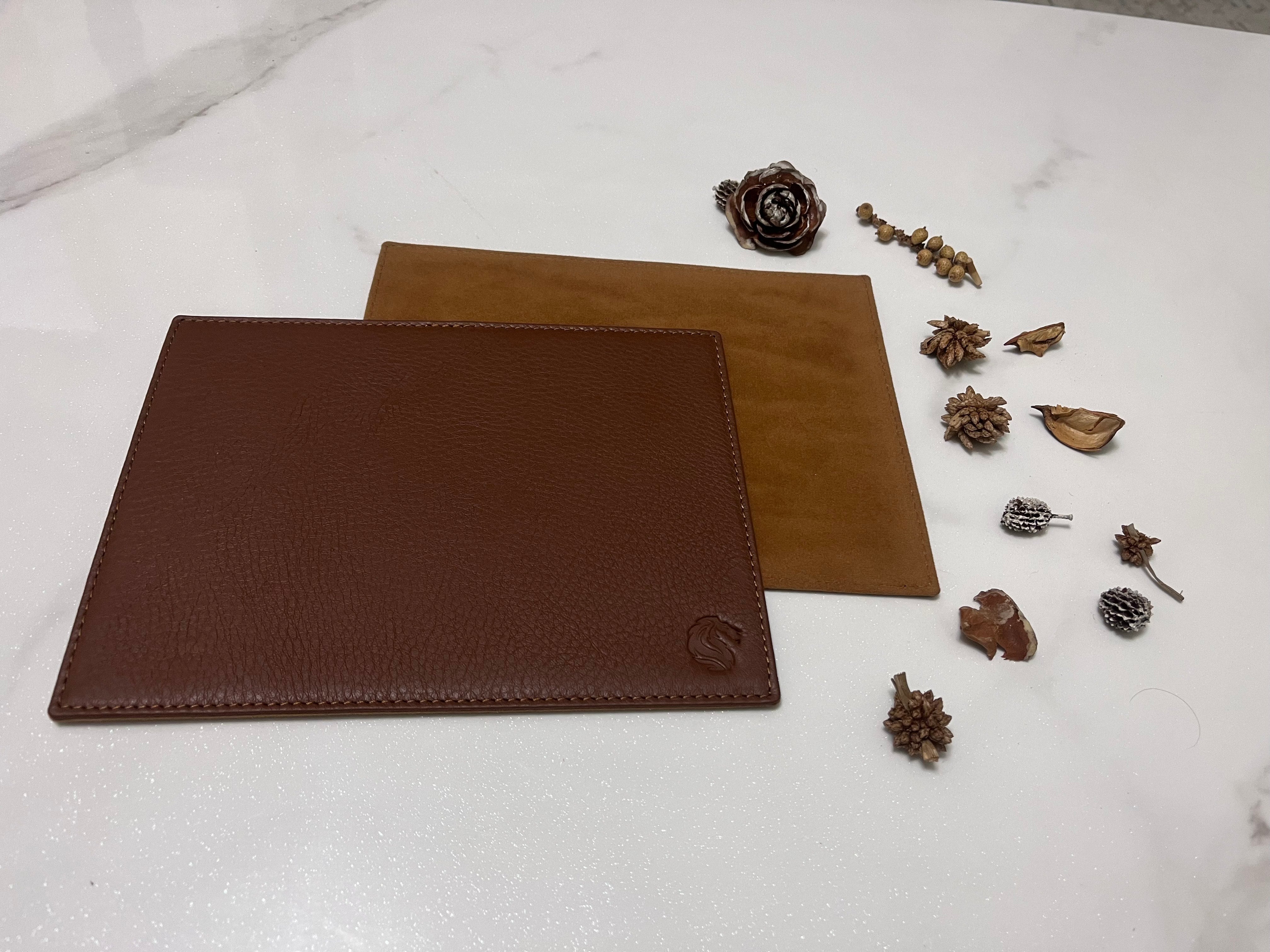 Premium Leather Mouse Pad – Minimal Desk Essential